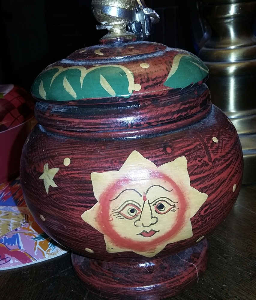 SUN AND MOON Wooden Bowl WITH REMOVABLE LID